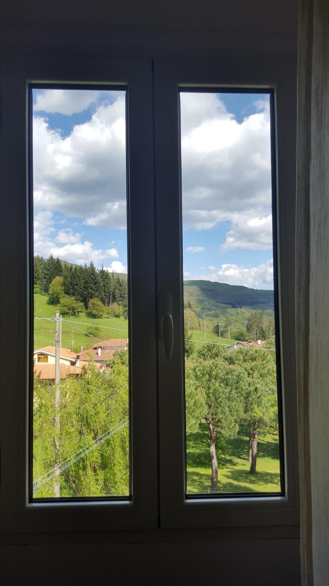 Albergo Ristorante Gualtieri 바르베리노 디 무겔로 객실 사진