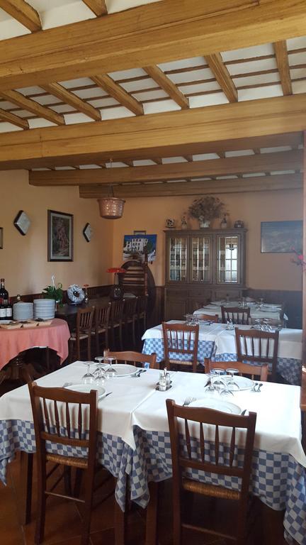 Albergo Ristorante Gualtieri 바르베리노 디 무겔로 외부 사진
