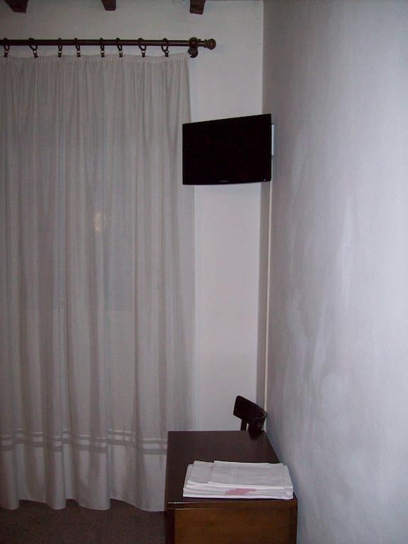 Albergo Ristorante Gualtieri 바르베리노 디 무겔로 객실 사진
